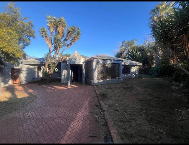 3 BEDROOM HOUSE FOR SALE IN WYCHWOOD